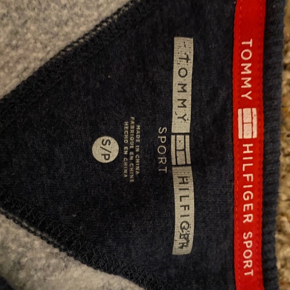 SOLD!! Hilfiger Crewneck - Picture 4 of 5